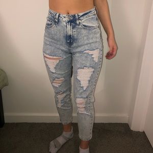 Acid wash high waist jeans